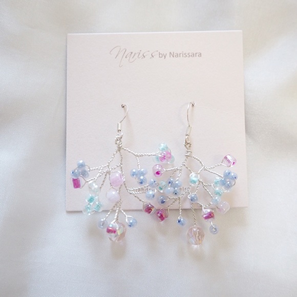 Seed Beads Twist Wire Silver Earrings - Picture 4 of 5